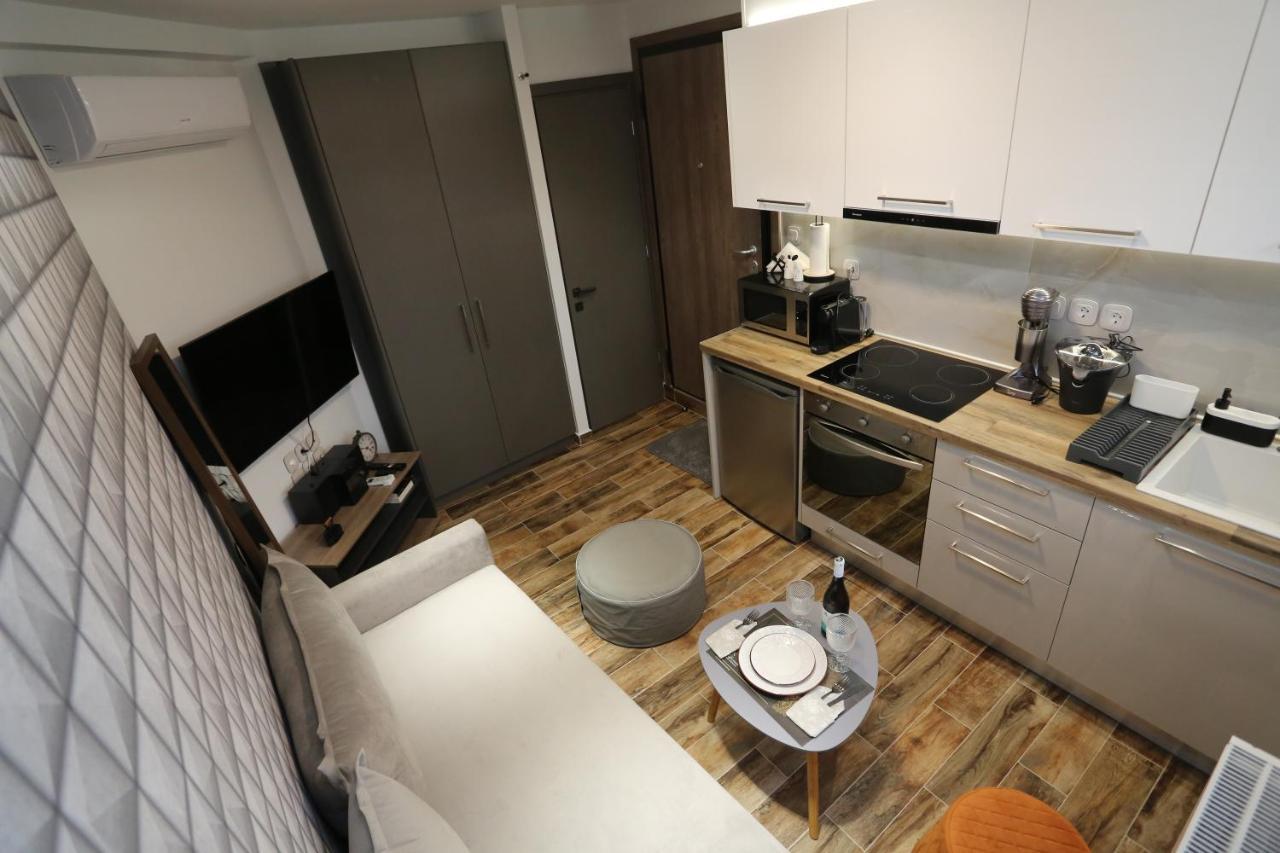 La Larissa Luxury Apartments Dafne Exterior photo